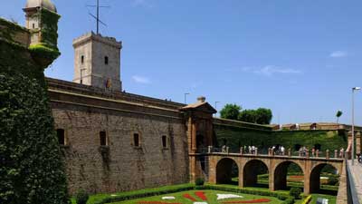 entrance-castle-de-Montjuïc