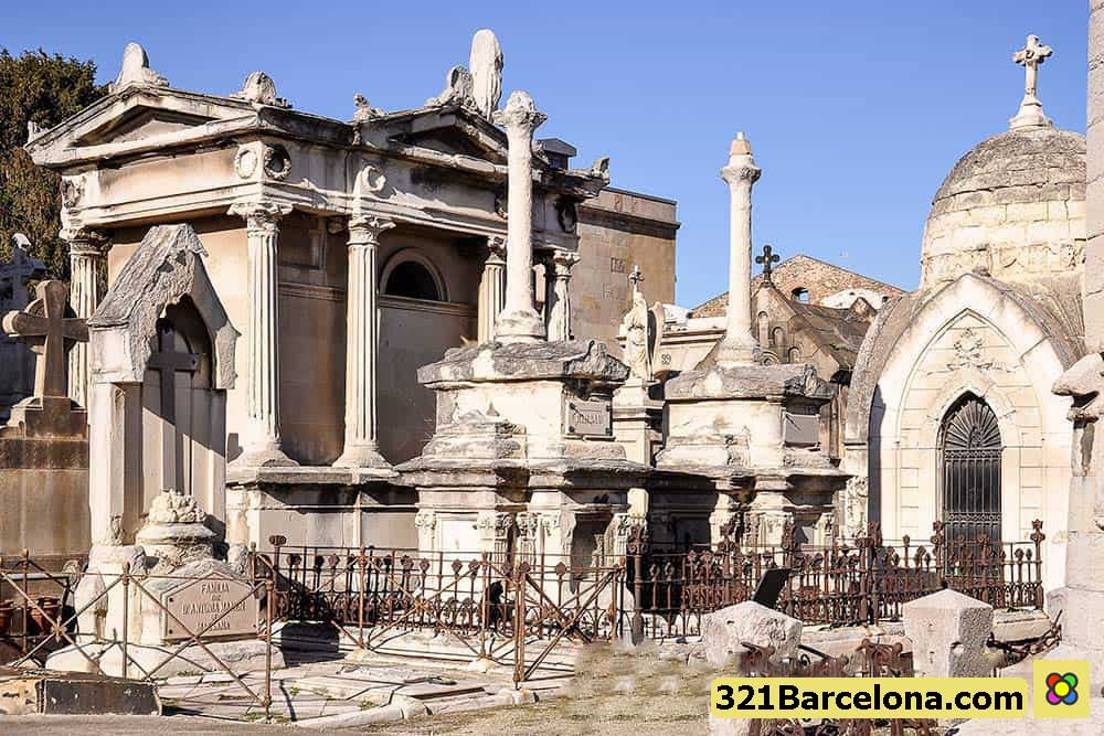 Mausoleums-in-Poble-Nou-Cemetery